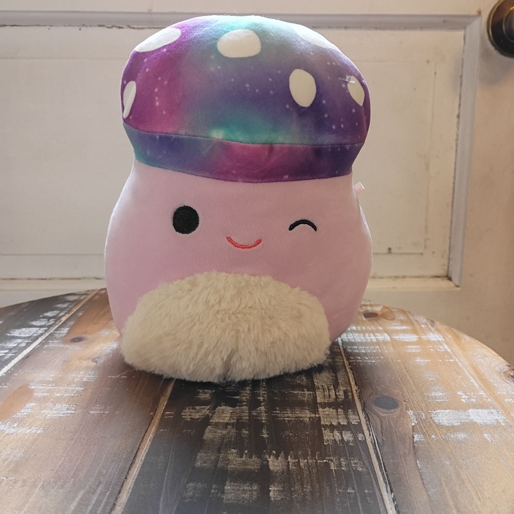 Minya The Mushroom Squishmallow 7.5" Plush Fantasy Squad